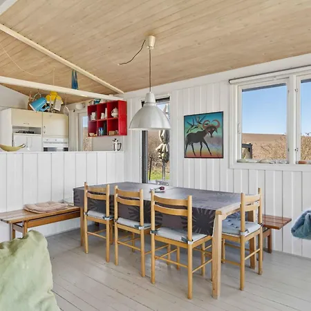 Cozy Beachfront * Nykøbing Sjælland