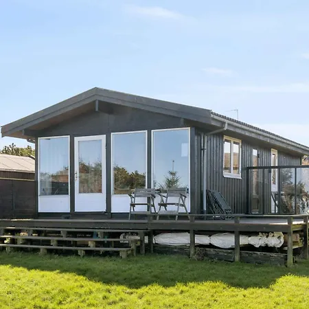 בית נופש Cozy Beachfront Nykøbing Sjælland