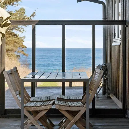 Cozy Beachfront * Nykøbing Sjælland